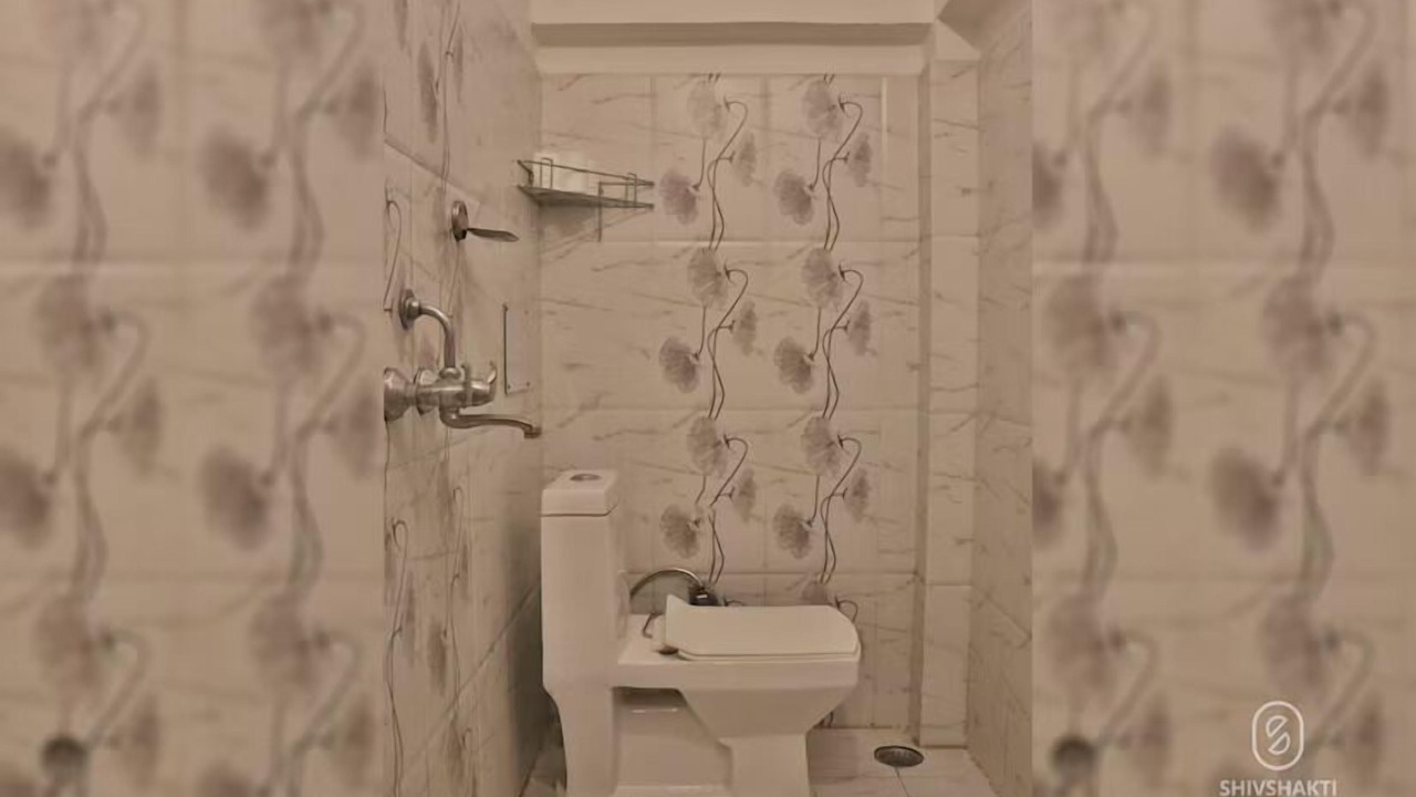 Photo of Bathroom in Tapovan