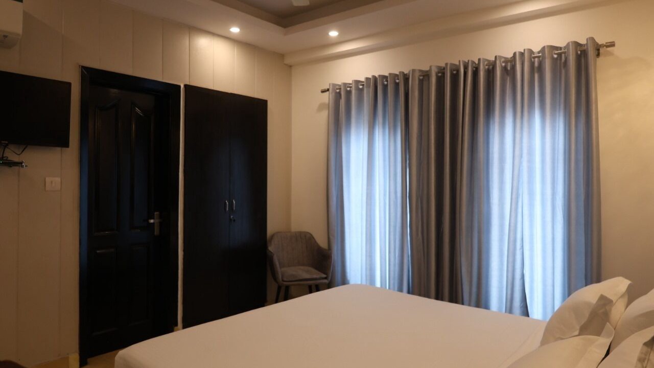 Photo of Bedroom in Kalkaji