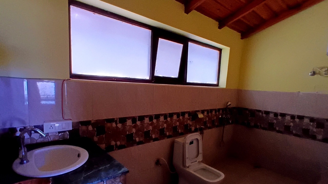 Photo of Bathroom in Mukteshwar