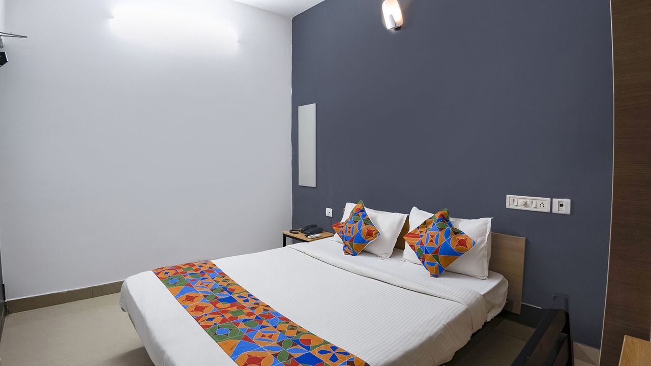 Photo of Bedroom in Covelong