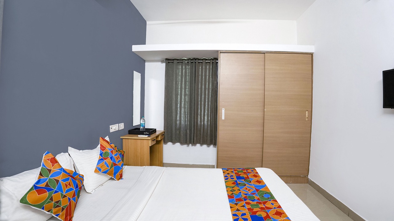 Photo of Bedroom in Covelong