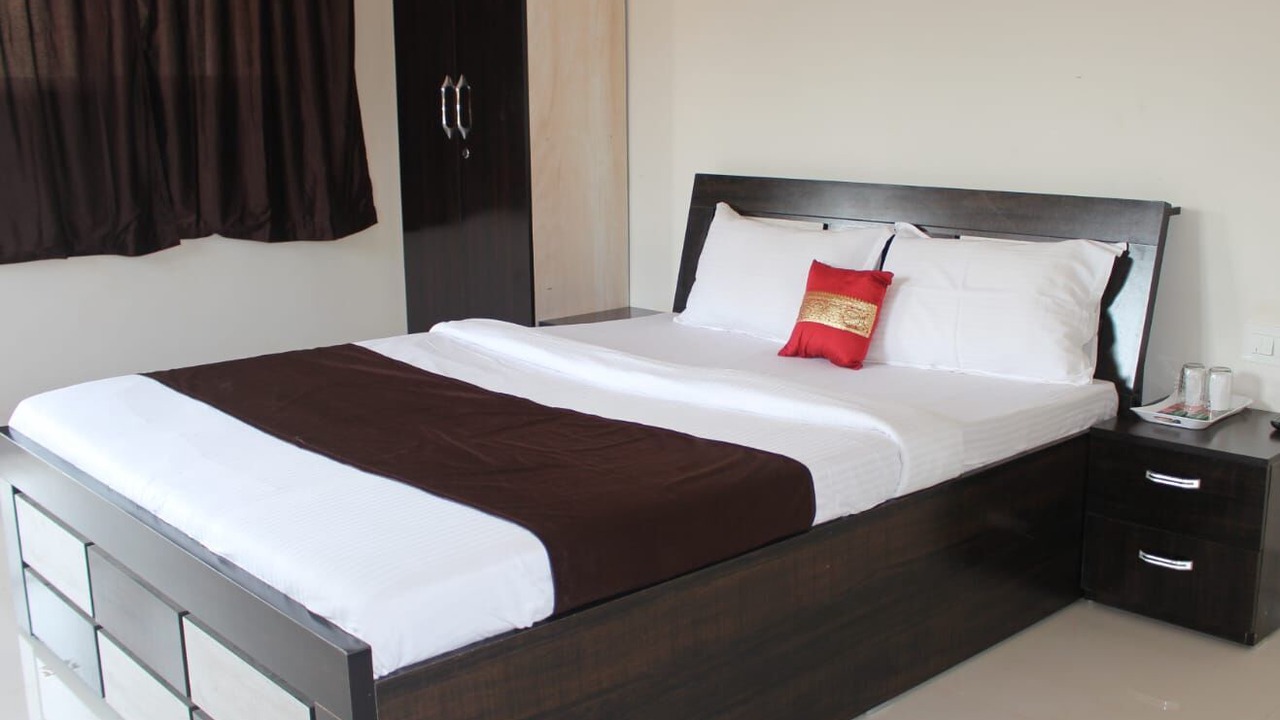 Photo of Bedroom in Mahabaleshwar