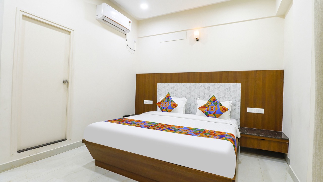 Photo of Bedroom in Shivaji Nagar