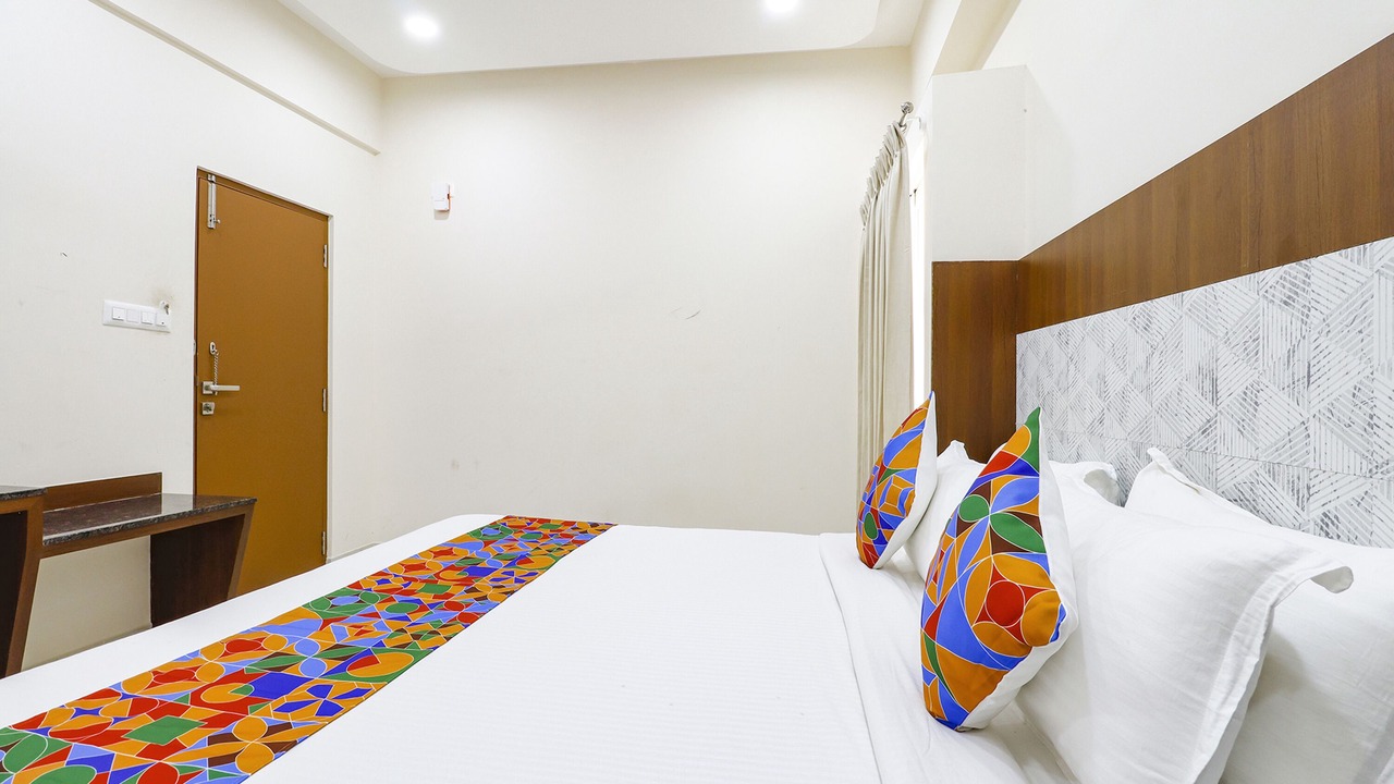 Photo of Bedroom in Shivaji Nagar