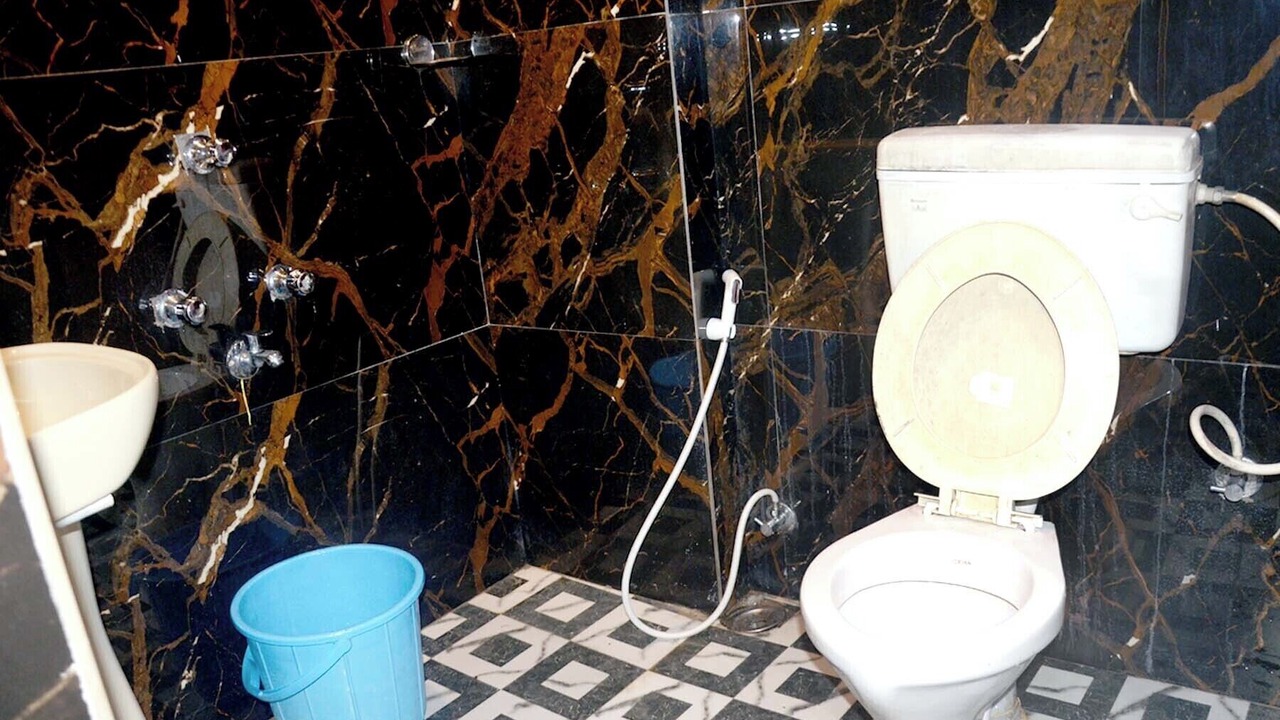 Photo of Bathroom in Bhowanipore