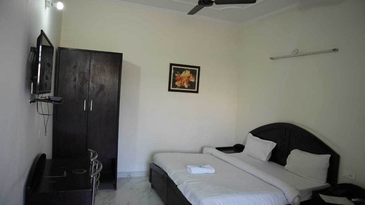 Photo of Bedroom in Dehradun