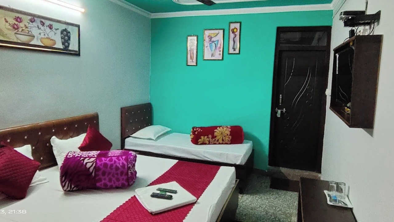 Photo of Bedroom in Chamoli