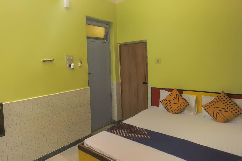 Photo of Bedroom in Tarapith