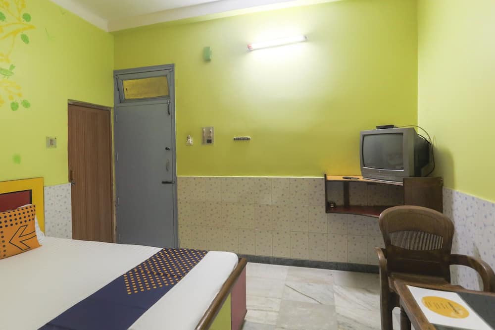 Photo of Bedroom in Tarapith