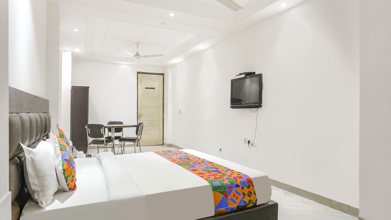 Photo of Bedroom in Kalkaji