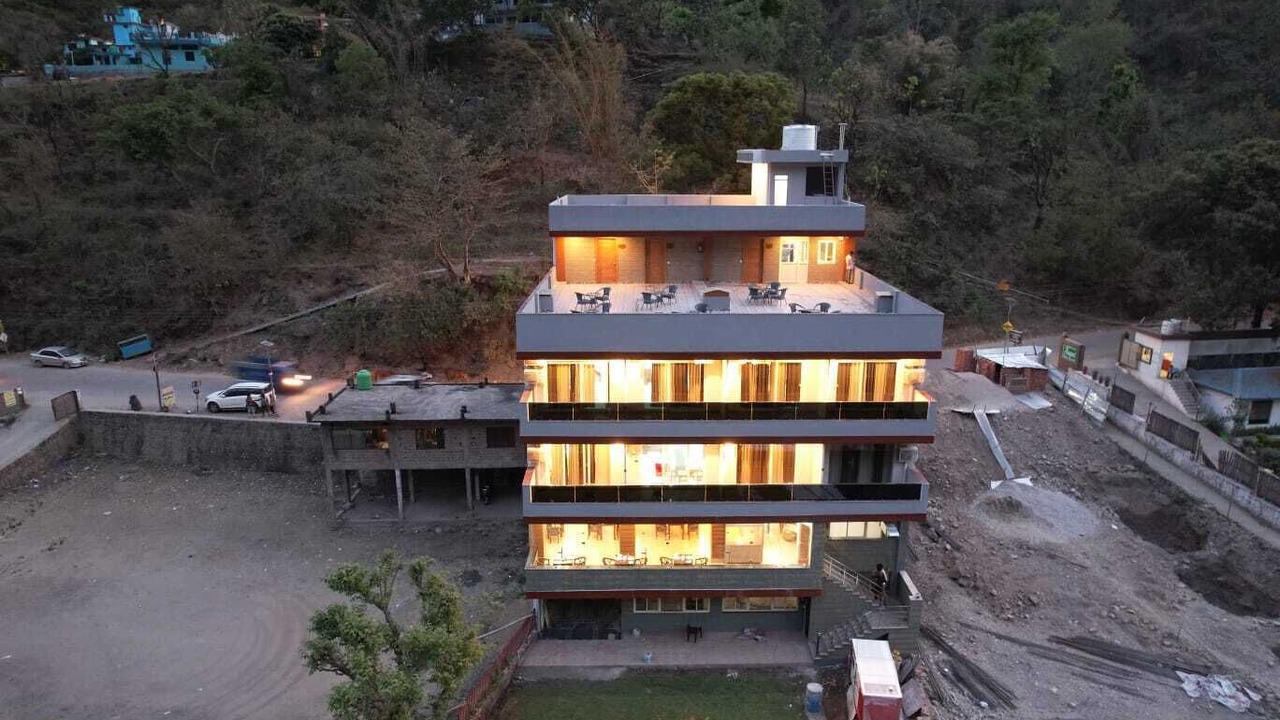 Photo of Buildings in Paliyal Gaon