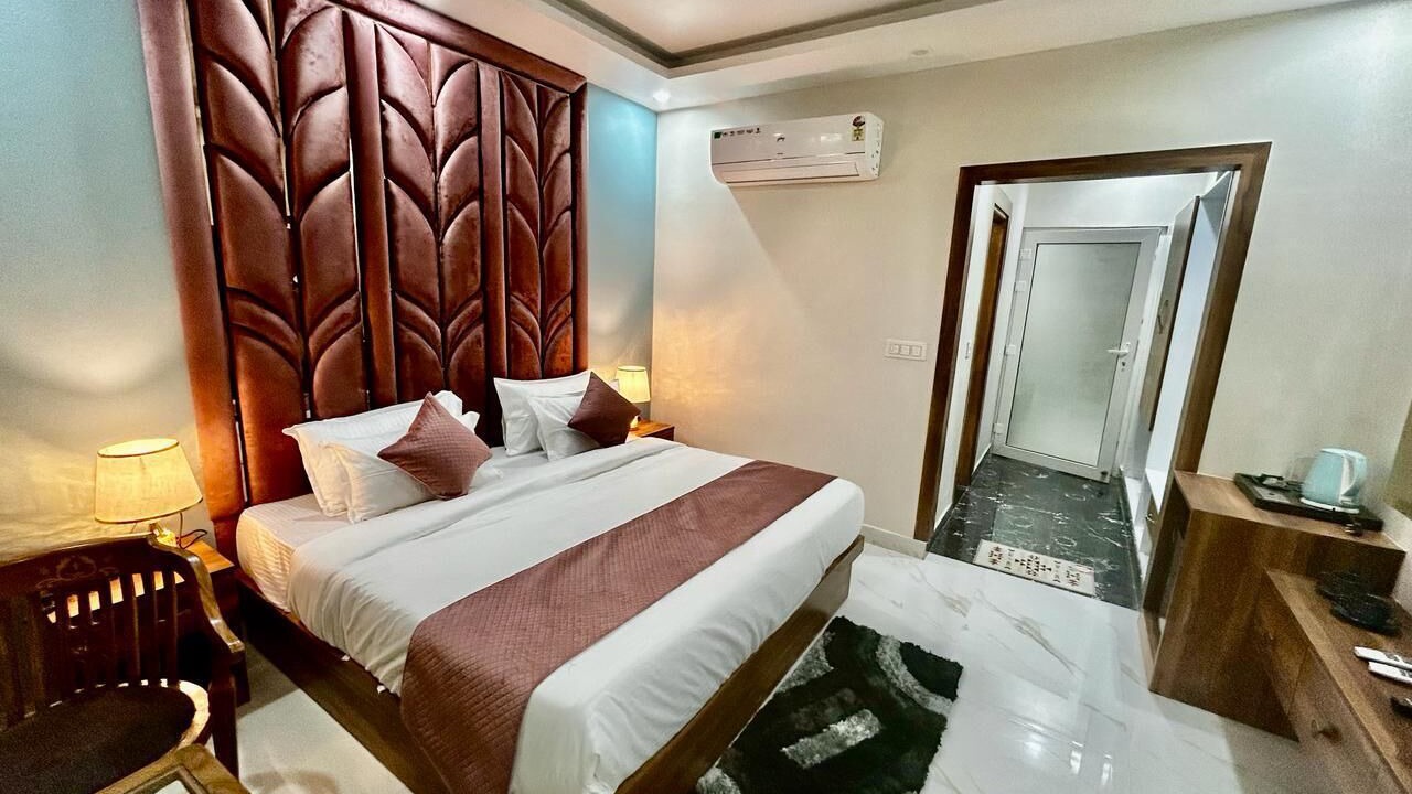 Photo of Bedroom in Paliyal Gaon