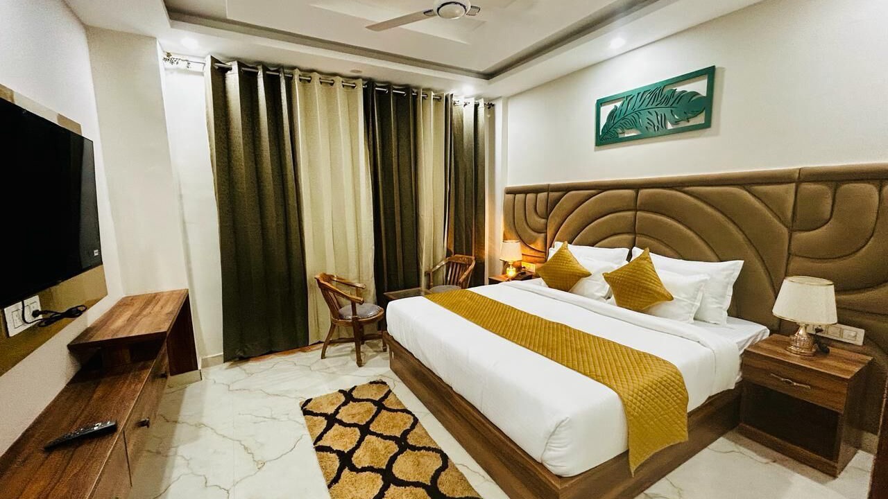Photo of Bedroom in Paliyal Gaon