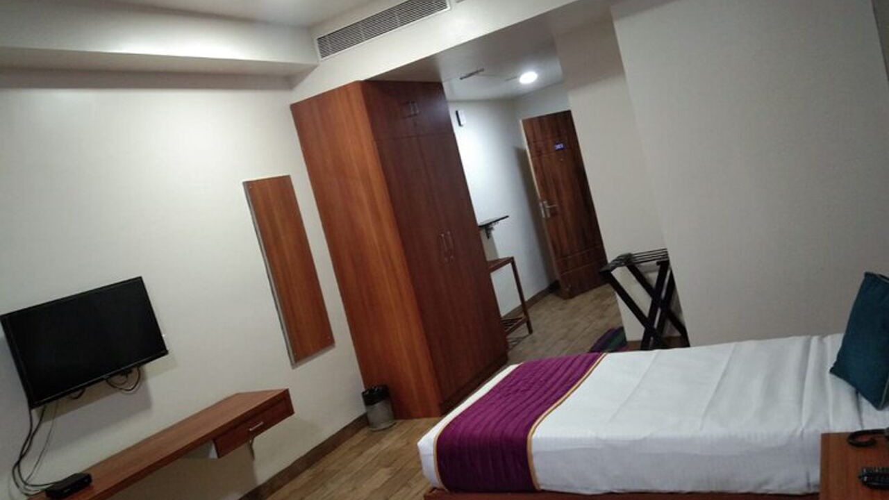 Photo of Bedroom in Kelambakkam