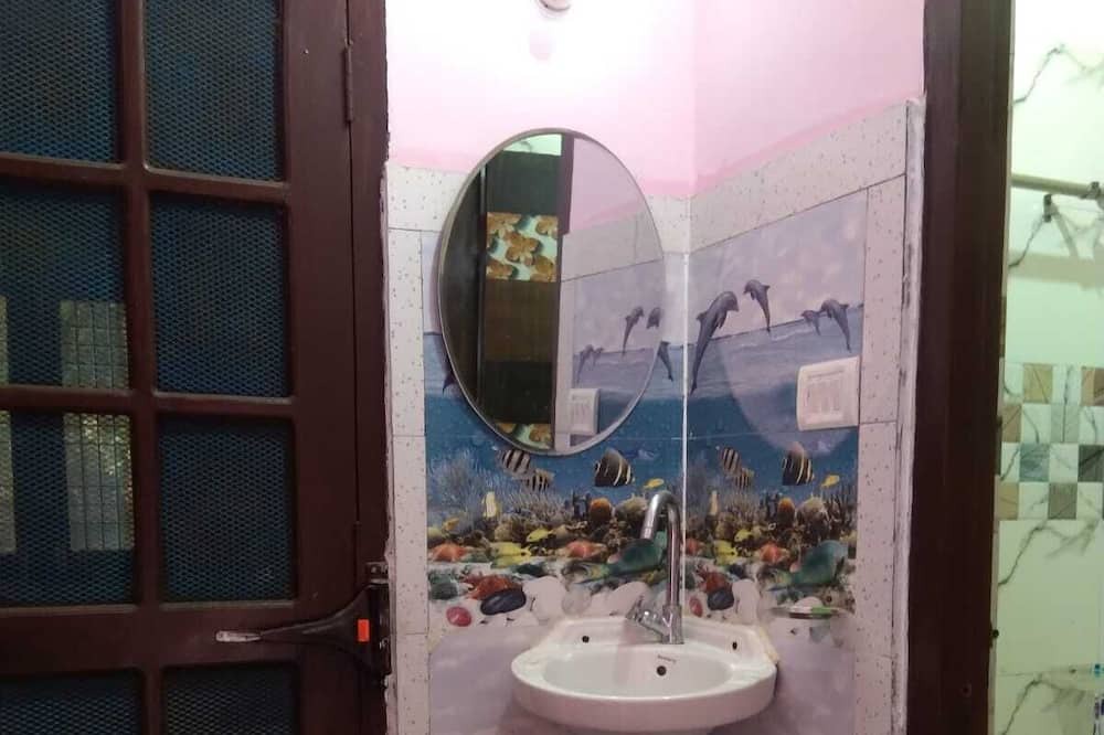 Photo of Bathroom in Mallital
