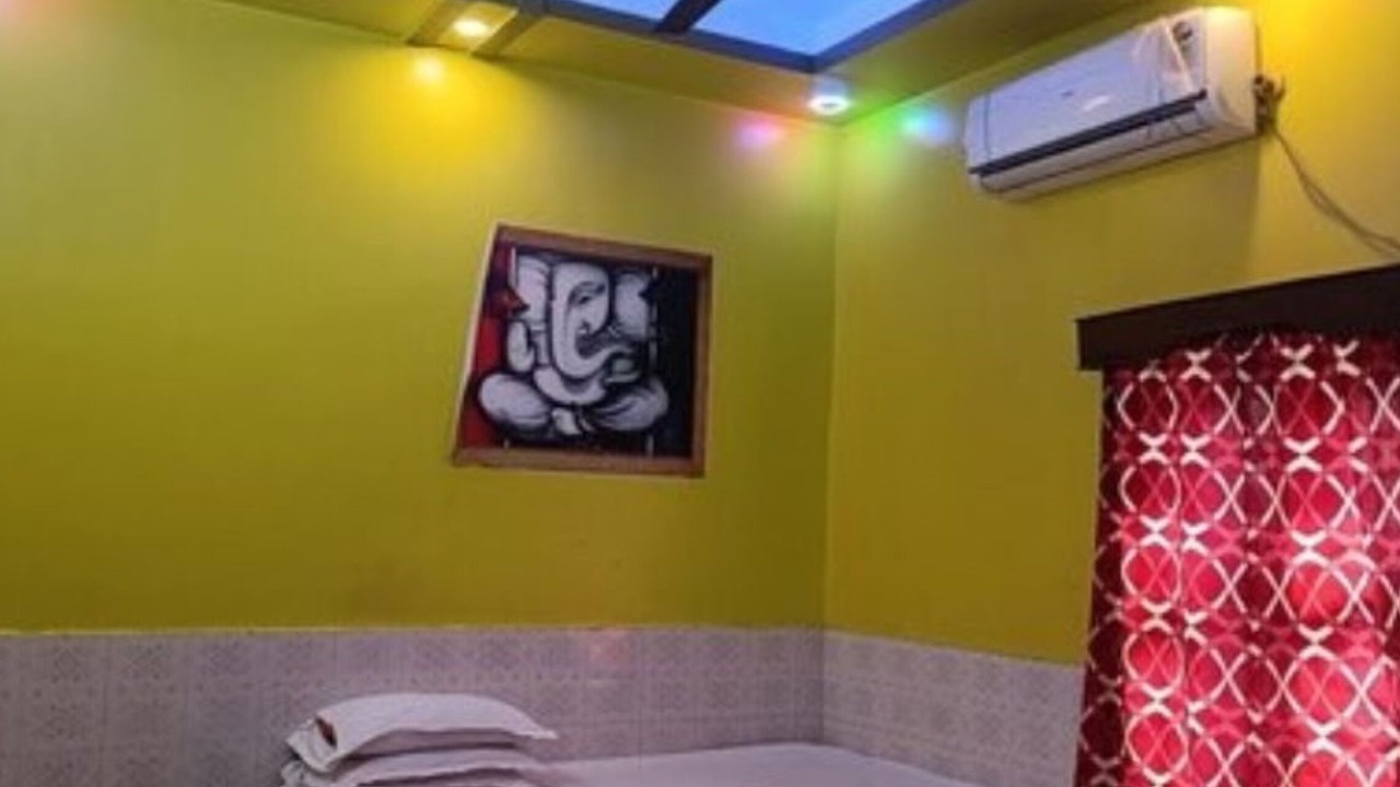Photo of Bedroom in Tarapith