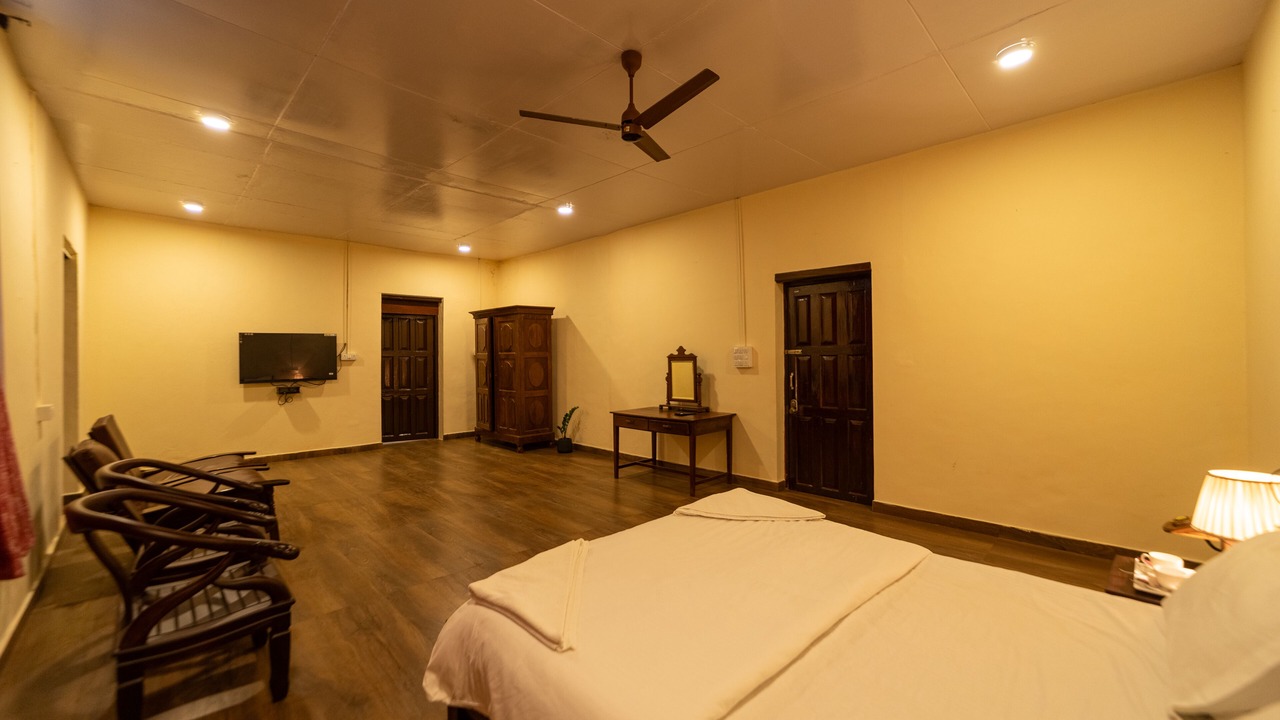 Photo of Bedroom in Valparai
