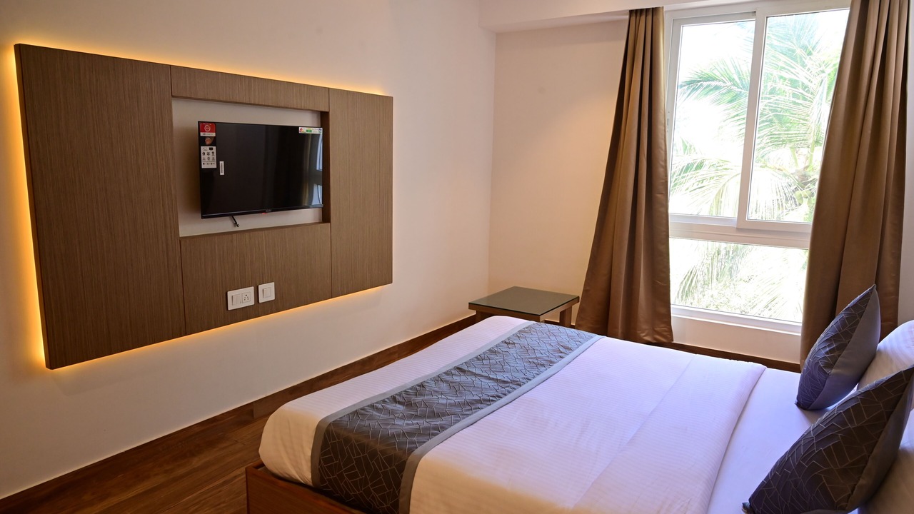 Photo of Bedroom in Thousand Lights West