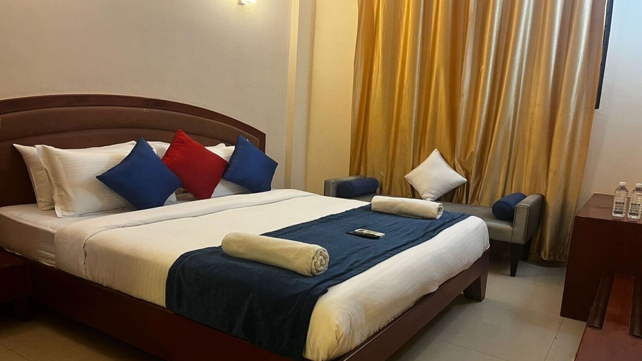 Photo of Bedroom in Shivaji Nagar