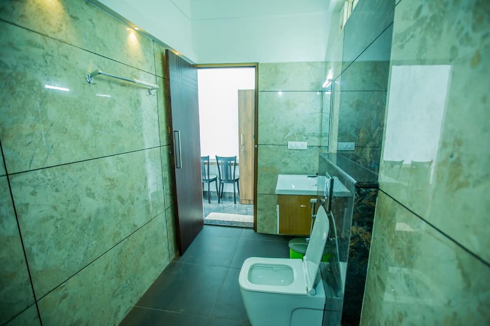 Photo of Bathroom in Moolakadai