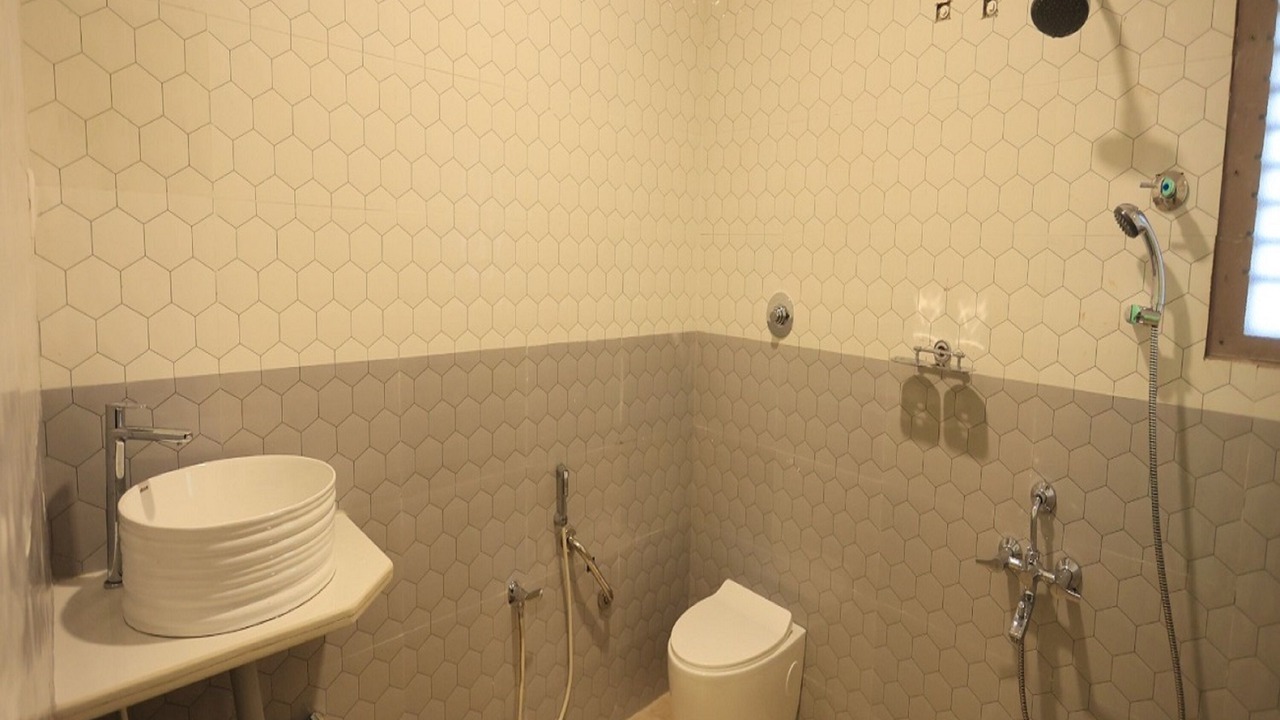 Photo of Bathroom in Tiruvannamalai