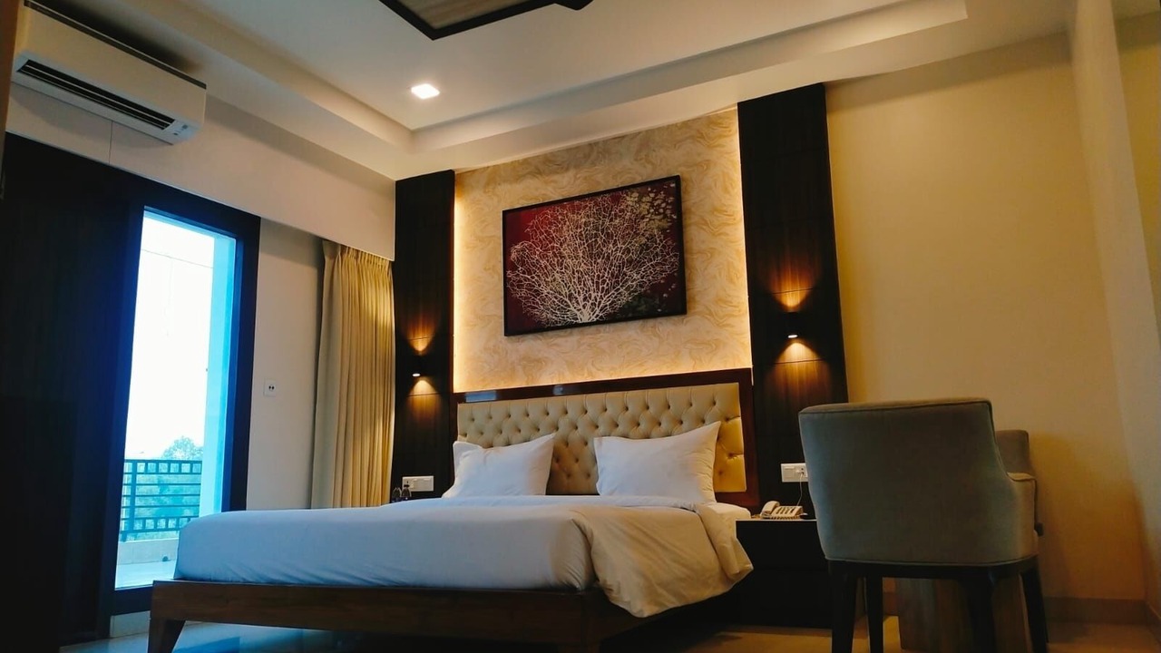 Photo of Bedroom in Tarapith