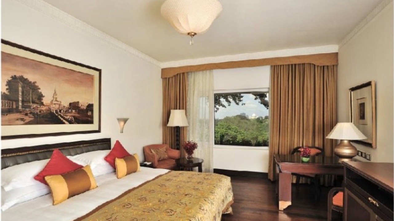 Photo of Bedroom in Alipur