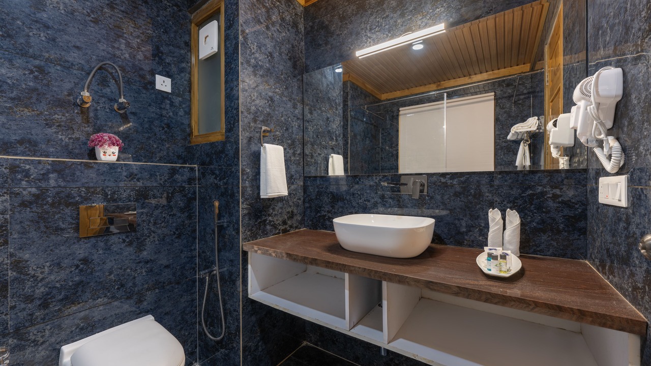 Photo of Bathroom in Ghiyagi