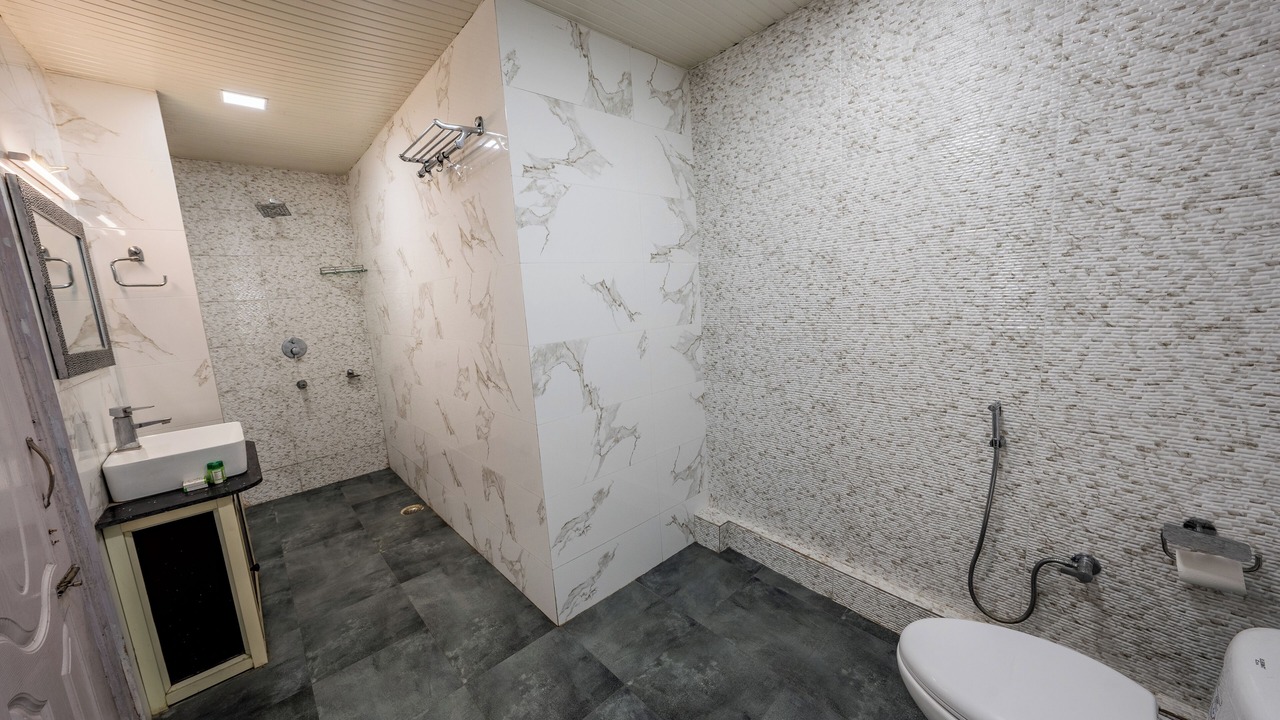 Photo of Bathroom in Mallital