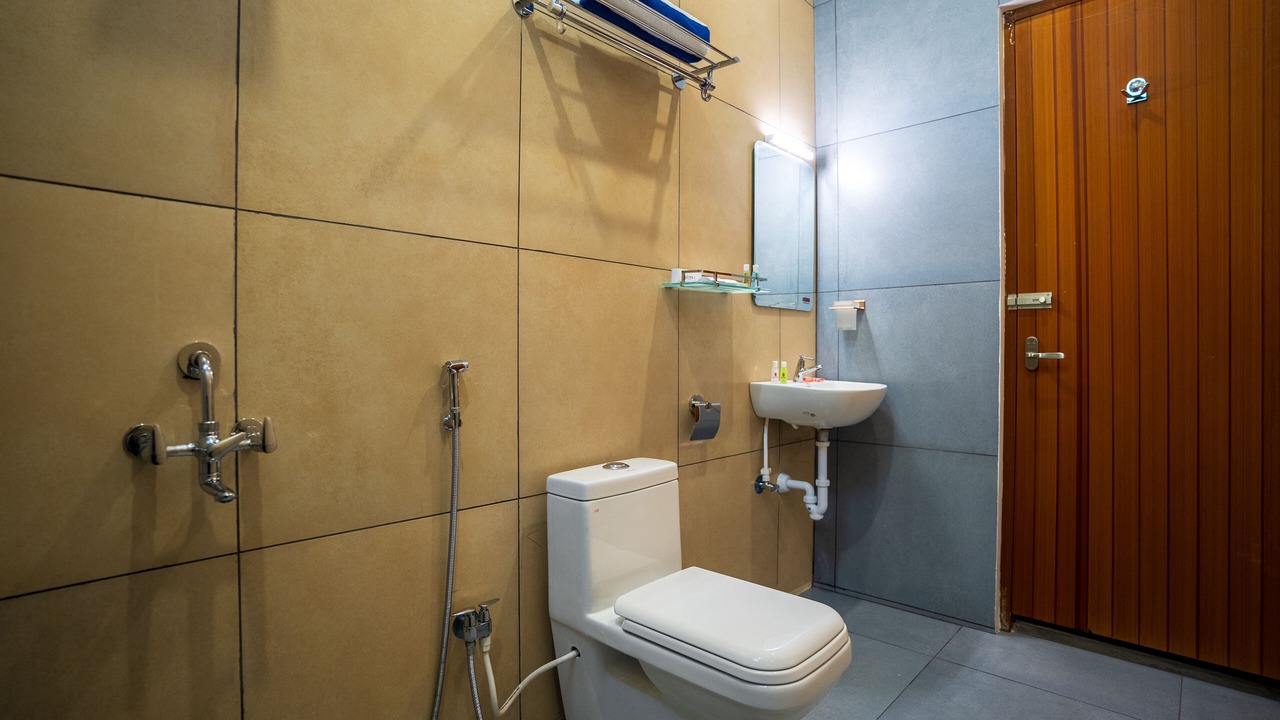 Photo of Bathroom in Kuilapalayam