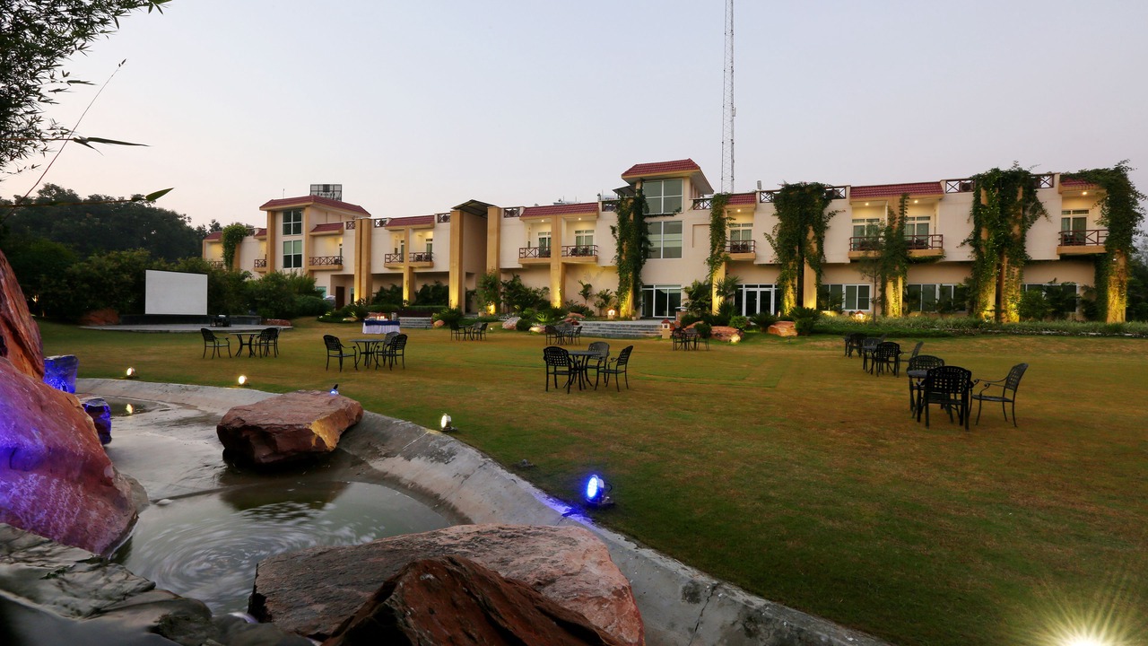 Photo of Outdoor in Kanda Range