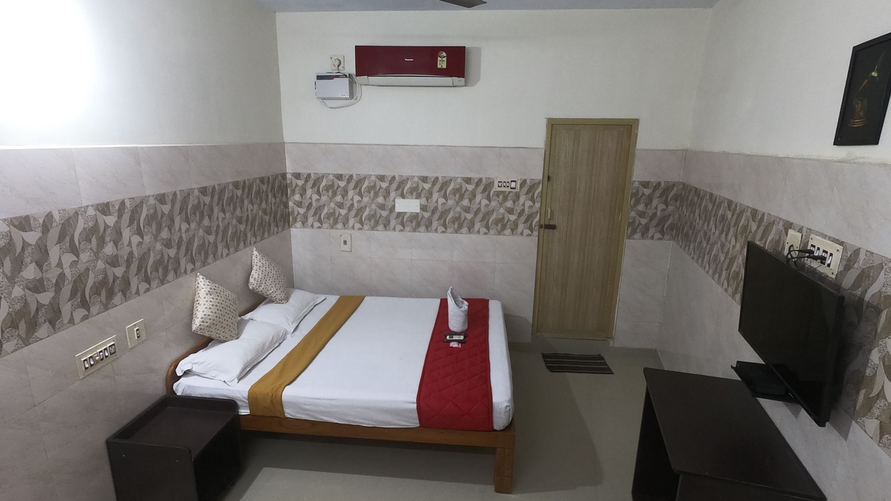 Photo of Bedroom in Nanganallur