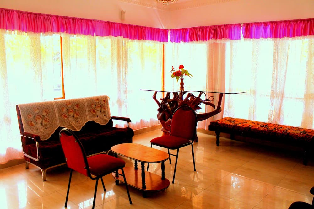 Photo of Livingroom in Suryanelli