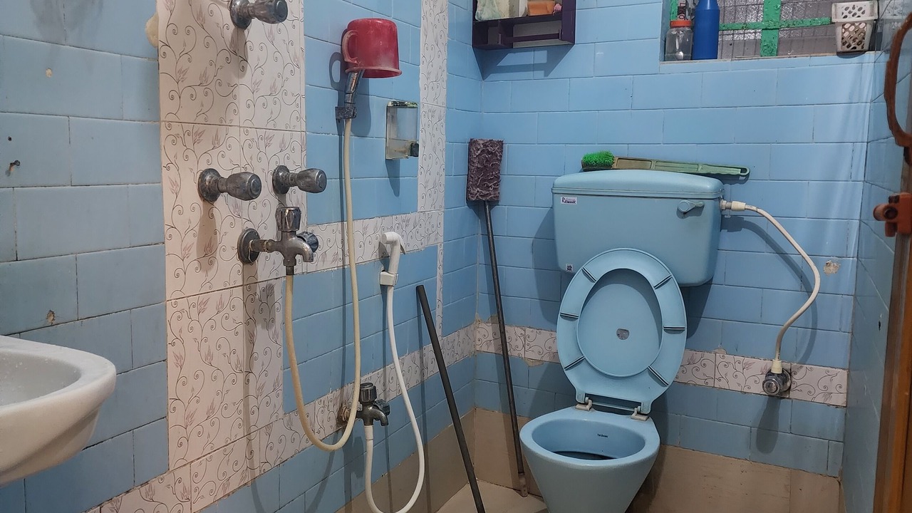 Photo of Bathroom in Garia