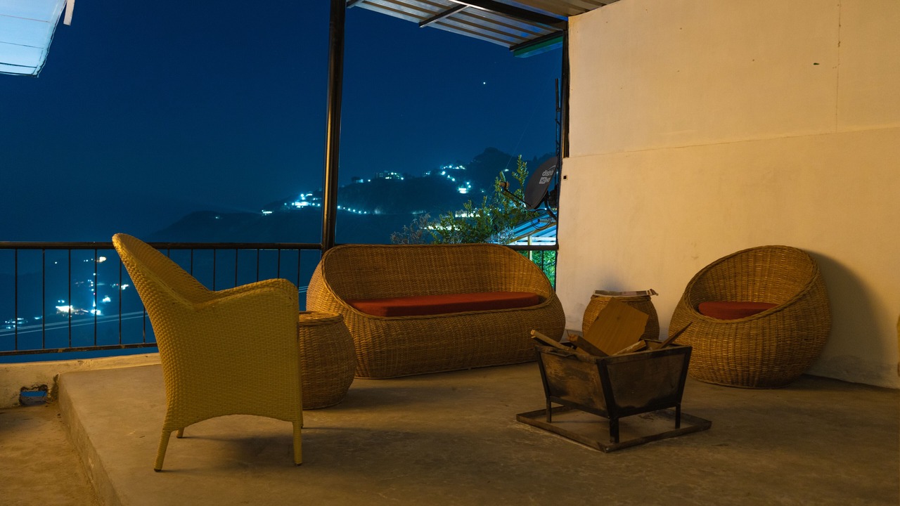 Photo of Patio Balcony in The Mall Road