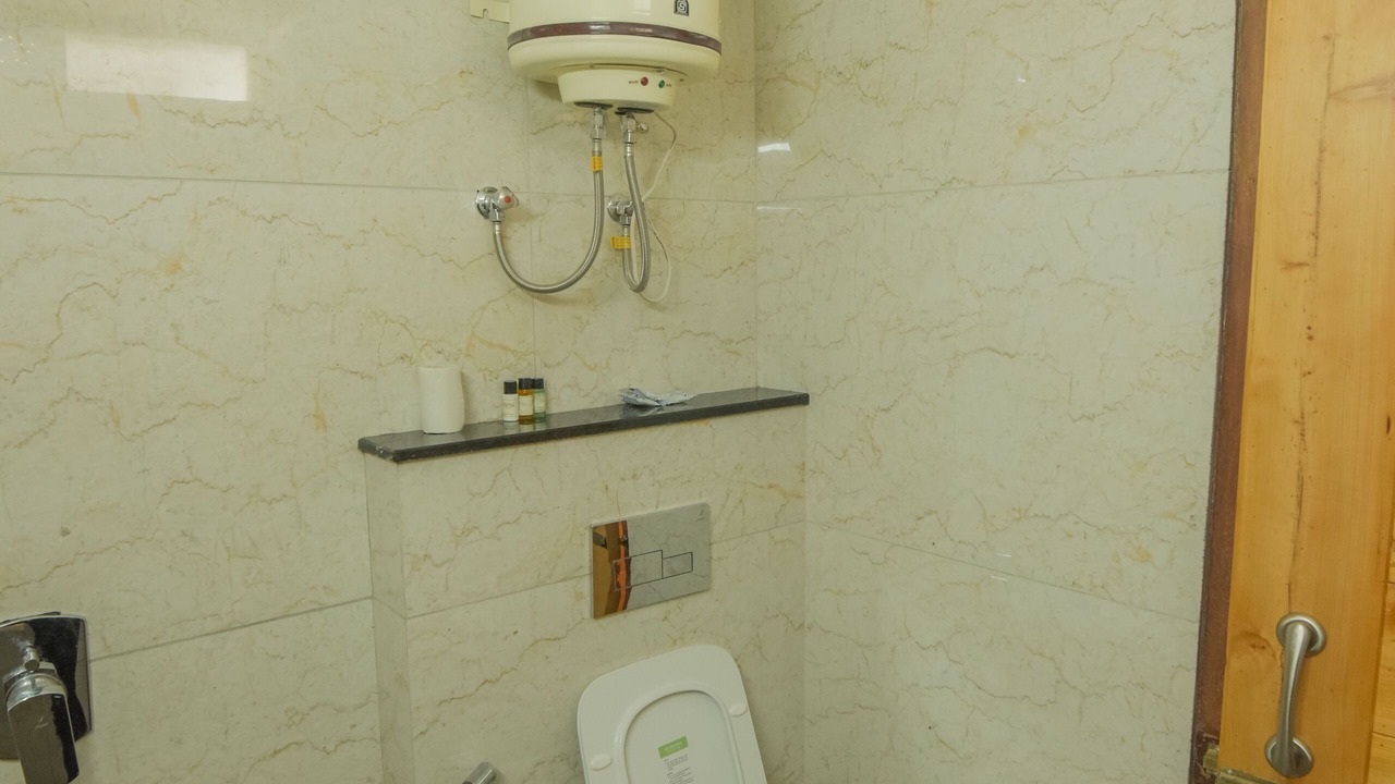 Photo of Bathroom in The Mall Road