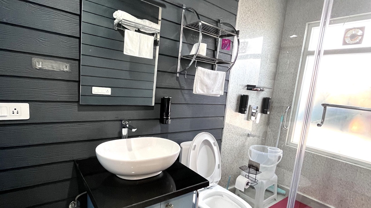Photo of Bathroom in Kanatal