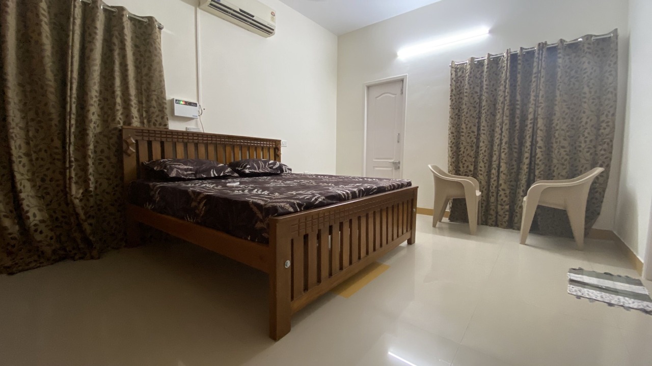 Photo of Bedroom in Mylapore Tiruvallikk