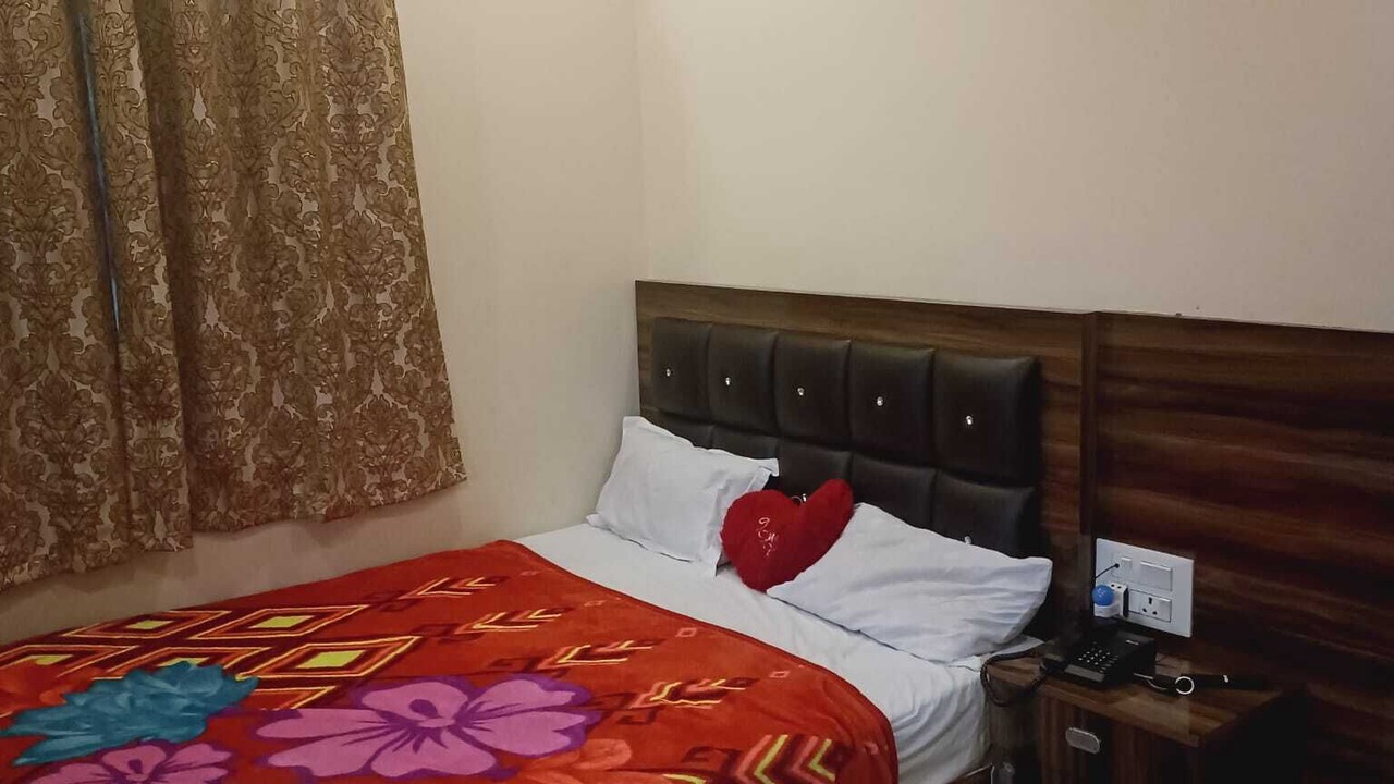 Photo of Bedroom in West Mere