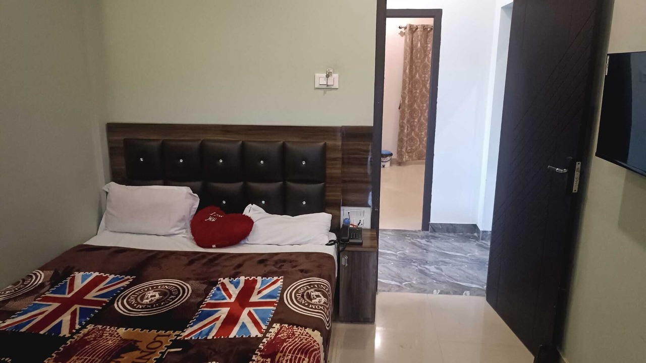 Photo of Bedroom in West Mere