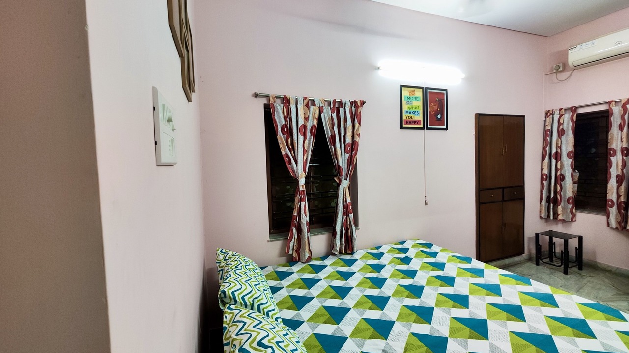Photo of Bedroom in Jadavpur