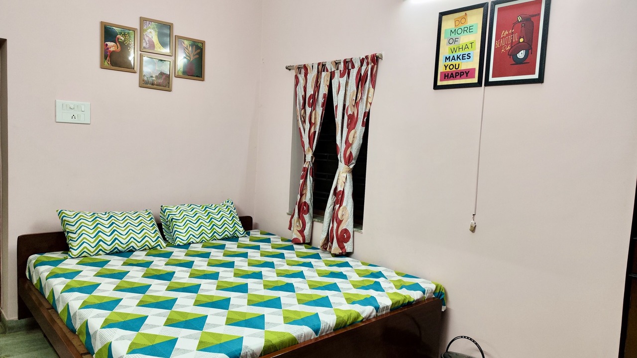 Photo of Bedroom in Jadavpur