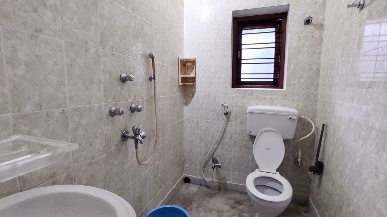 Photo of Bathroom in Jadavpur