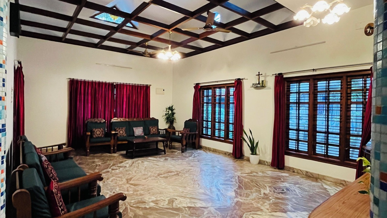Photo of Livingroom in Adyar