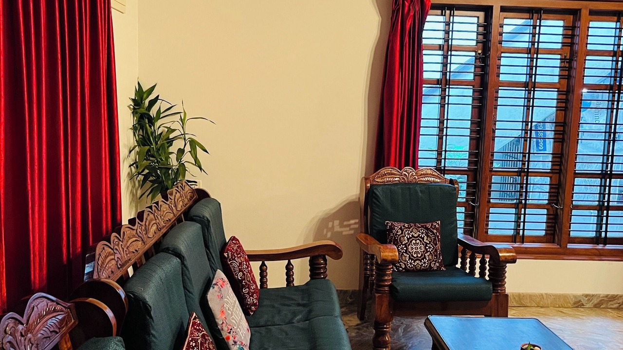 Photo of Livingroom in Adyar