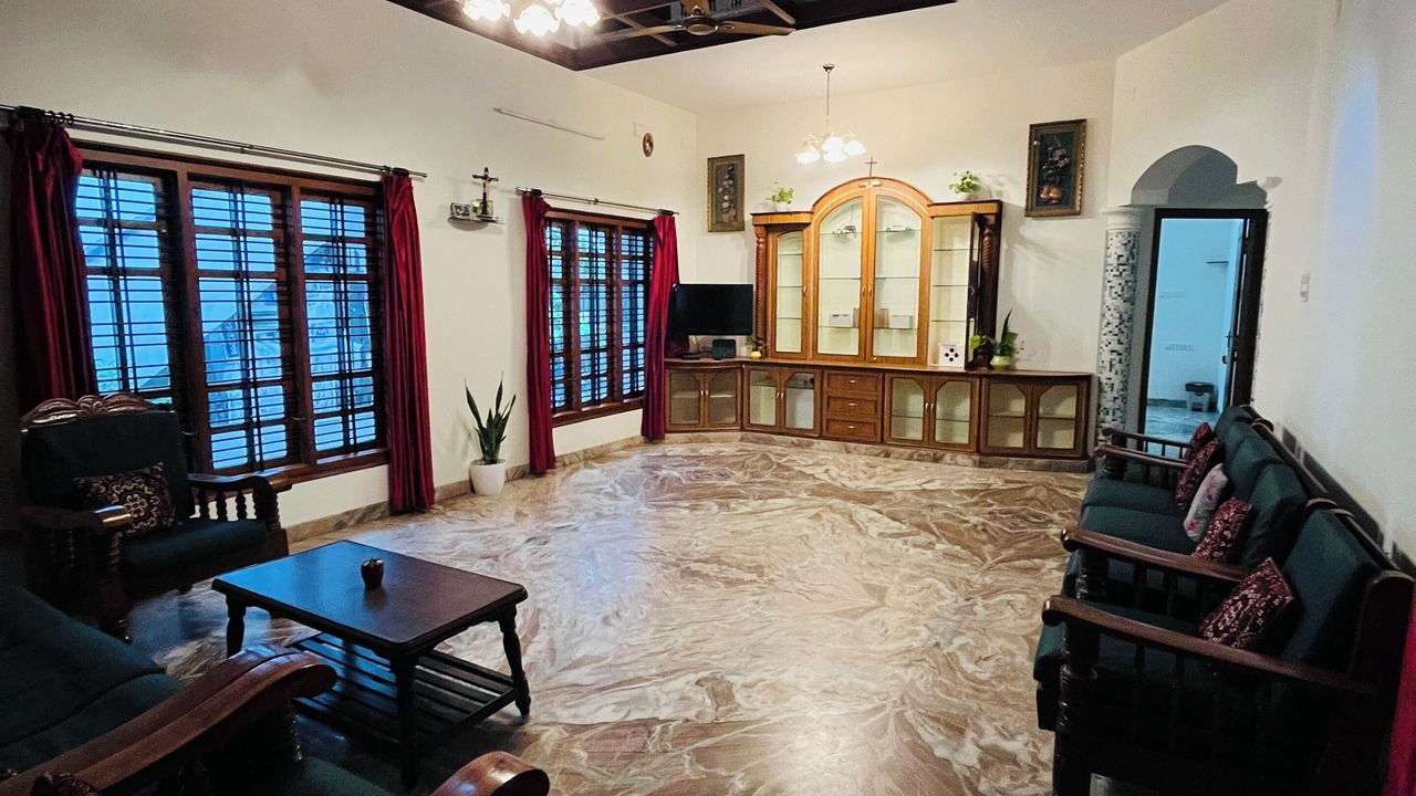 Photo of Livingroom in Adyar