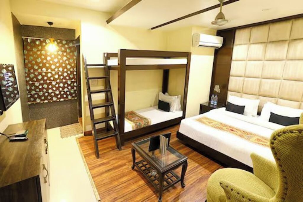 Photo of Bedroom in Motia Khan