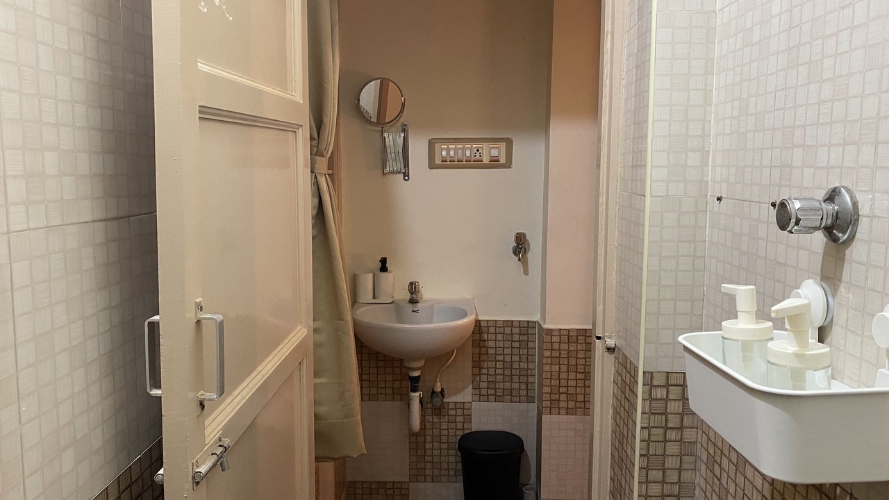 Photo of Bathroom in Manapakkam