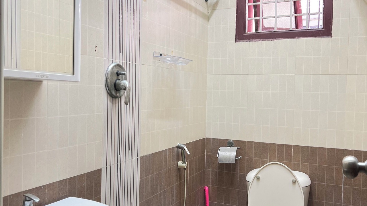Photo of Bathroom in Palavakkam