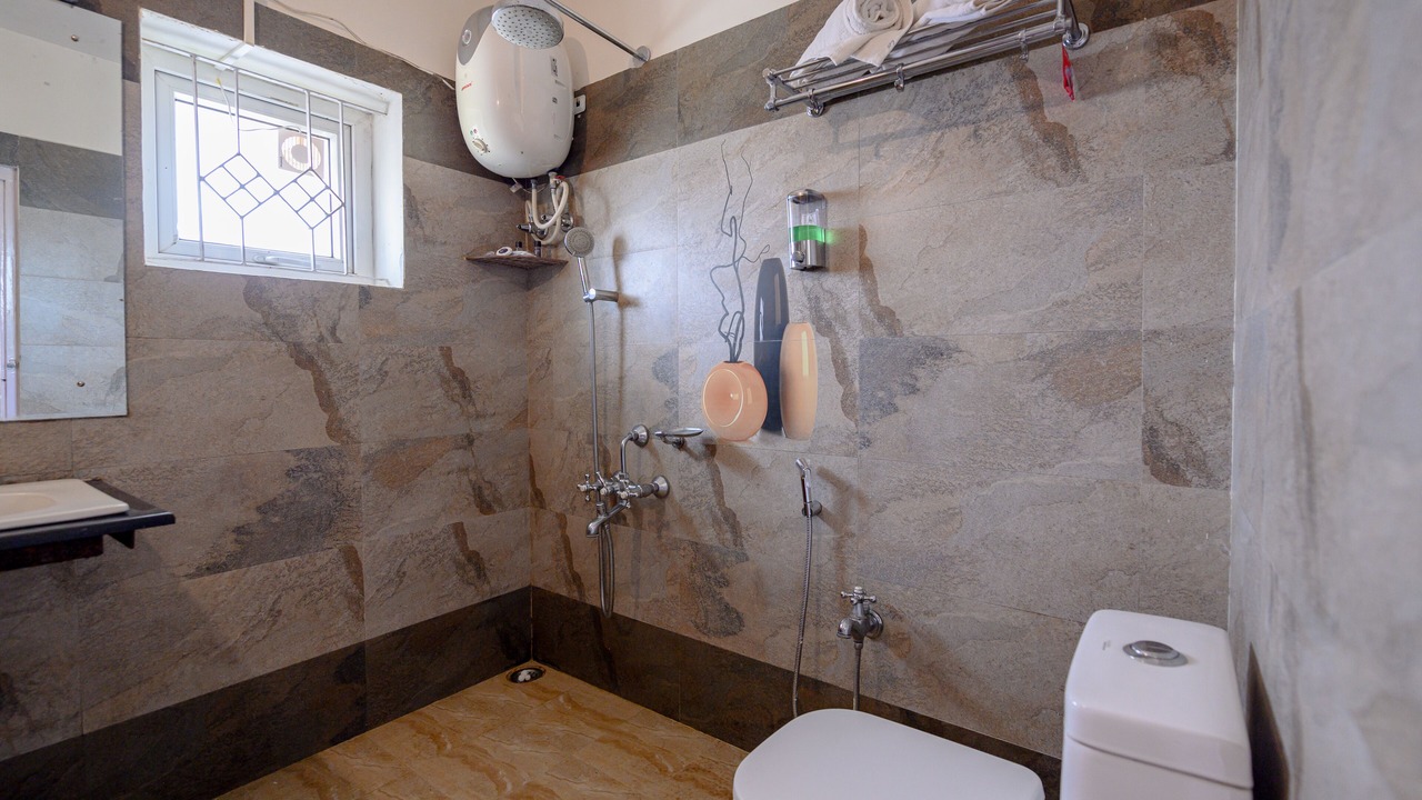 Photo of Bathroom in Thalayathimund